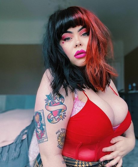 RebelRebellll 可愛いモデル 写真