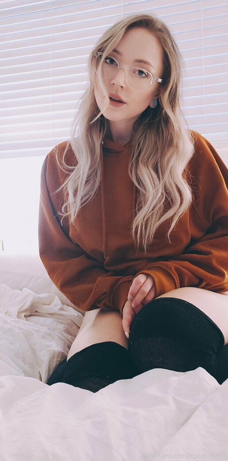 小柄なBBC OnlyFans 裸 写真