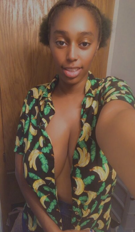 AmineBoobs69 アダルトスター 写真