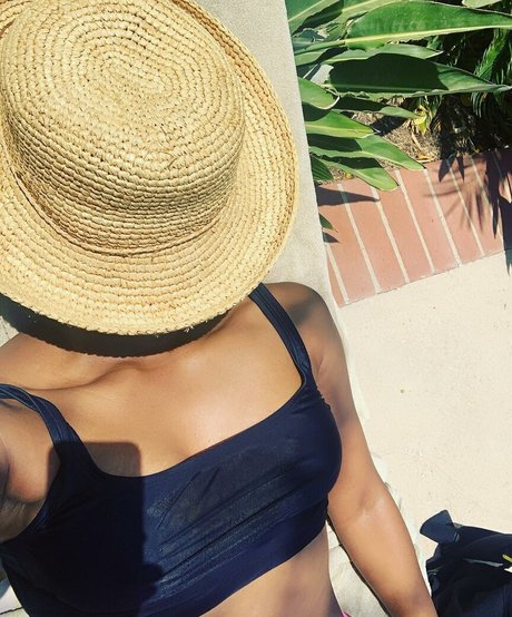 Dr Ebonie Vincent ポルノスター ヌード 写真