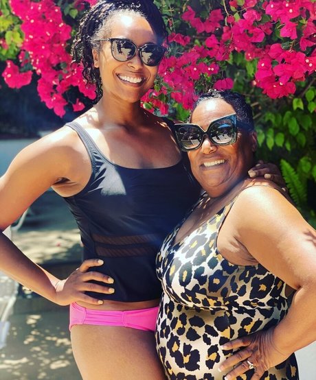 Dr Ebonie Vincent ポルノスター xxx ギャラリー