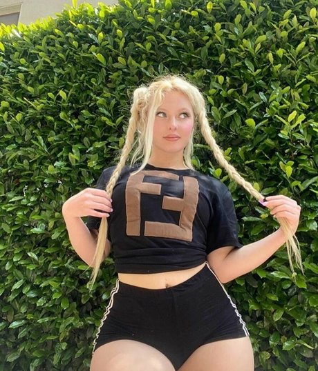 主観視点のアジア人OnlyFans セクシーヌード 写真