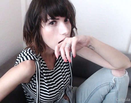 xxxcaligulaxxx ヌードスター 写真