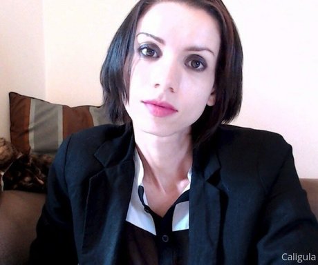 xxxcaligulaxxx ポルノスター xxx 画像
