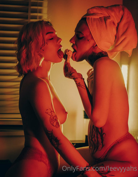 leevyyahs xxxスター 写真