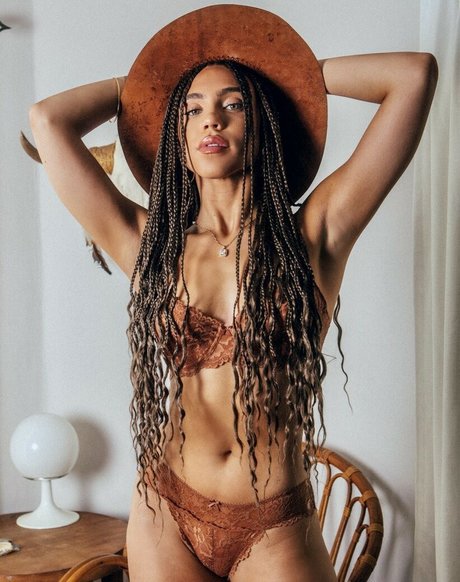 アマチュアトランスオンリーファン エロチック ギャラリー