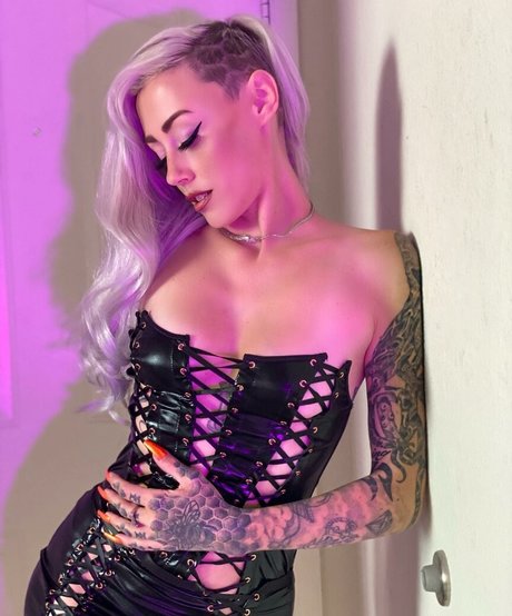 潮吹きマンコOnlyFans 可愛い 画像