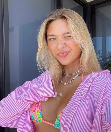 Tayla Stevenson セックスモデル 写真