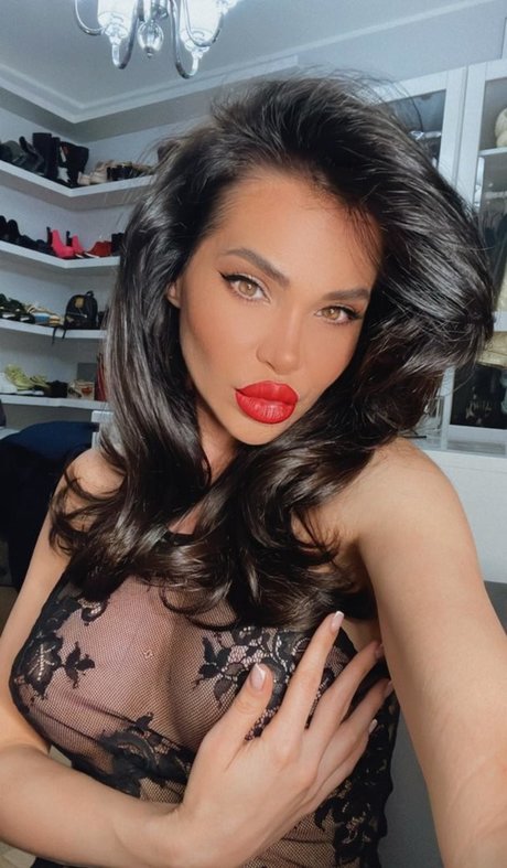 曲線美のティーンズOnlyFans ホット裸 写真