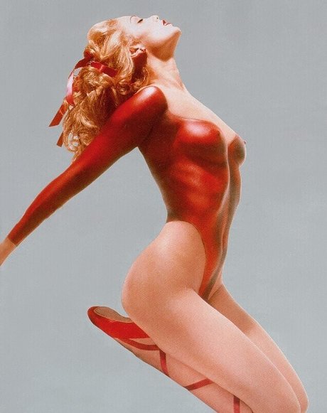 Elizabeth Berkley スター ギャラリー