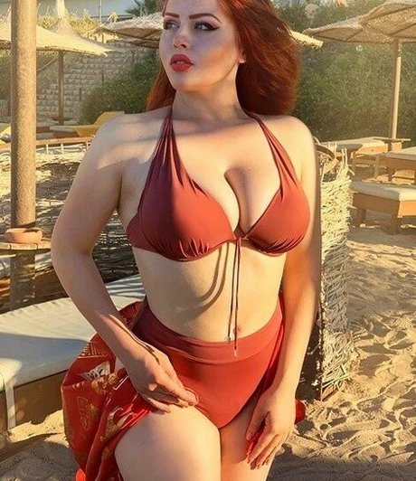 Martina Dimovska 完璧なポルノスター ギャラリー