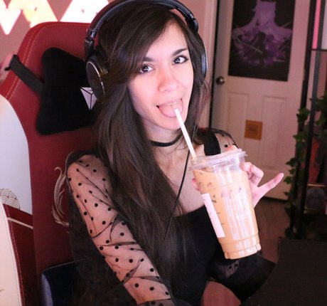 OnlyFansについて話す 素敵 写真