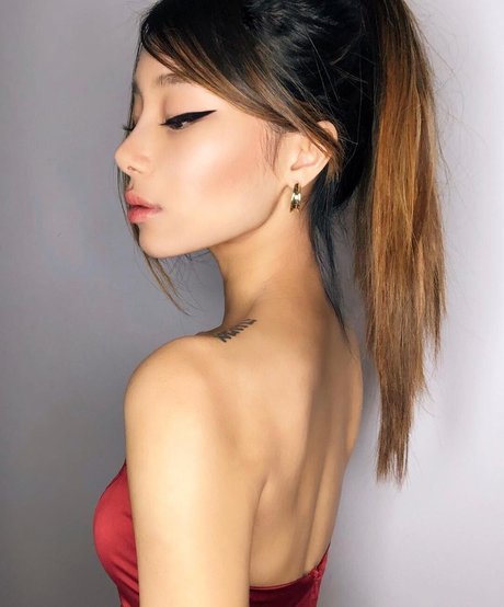 黒人ペニスOnlyFans セクシー裸 写真