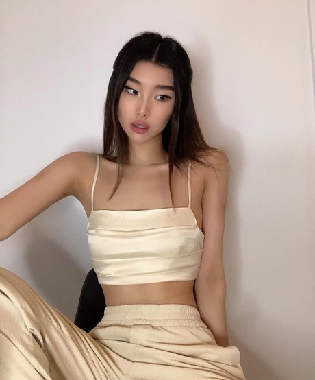 bbymari 最高のモデル 写真