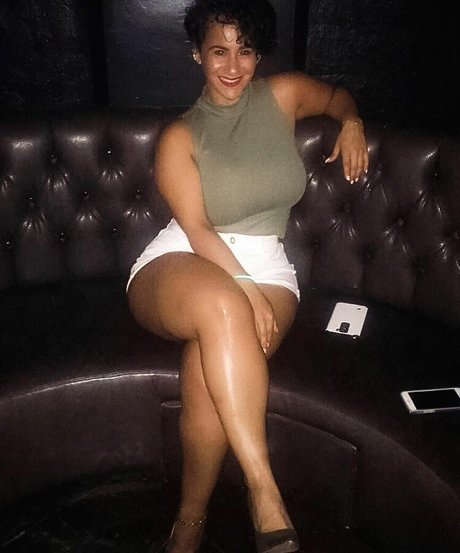 SheIsSpunky ポルノスター ホット 写真