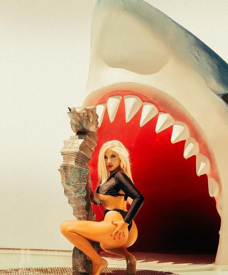 異人種間OnlyFans ポルノグラフィック 写真