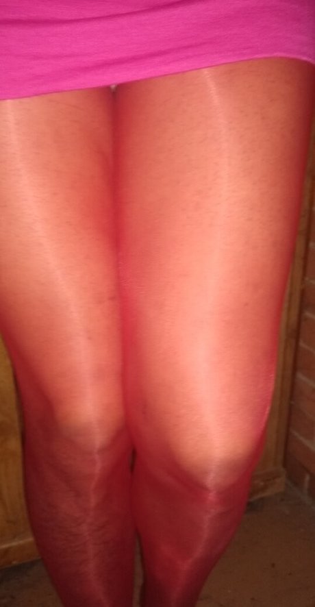 金髪の小柄なOnlyFans ホットセックス 画像