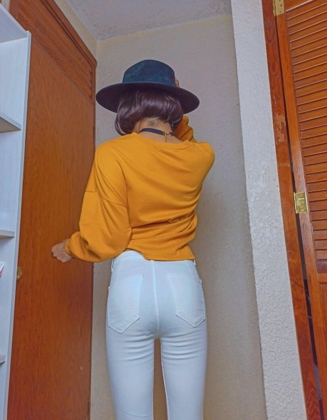 Brunett 美しいポルノスター ギャラリー