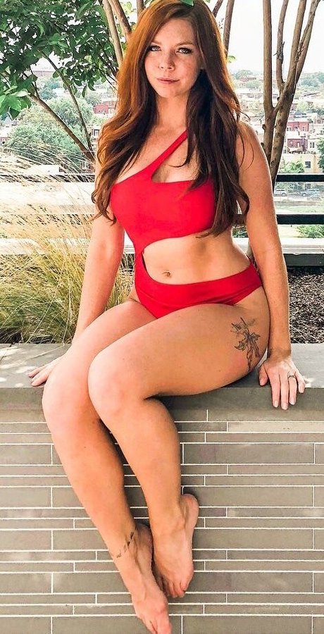 Ashleynmaynard セクシーなポルノスター 写真