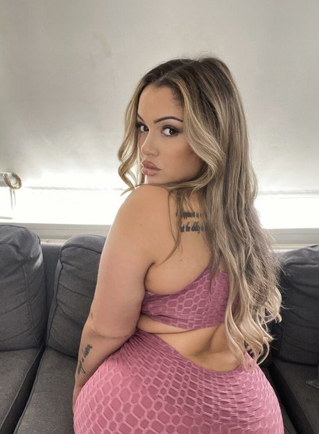 CaribbeanBadGirl アダルトモデル 画像