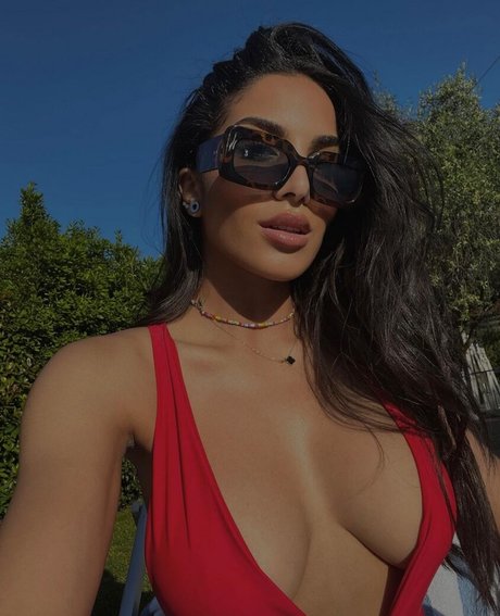 ランジェリーベイビーOnlyFans 裸 写真