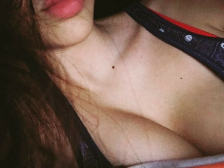 Brie Adeline アートポルノスター 写真