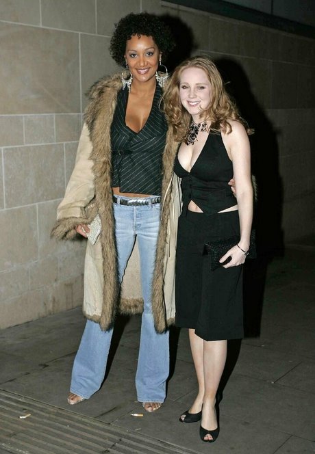 Coronation Street ポルノスター ギャラリー