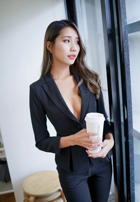 射精 OnlyFans セクシー 写真