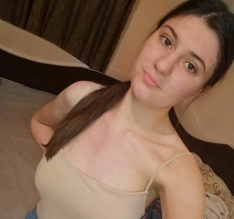 Alexaana セクシーモデル 写真