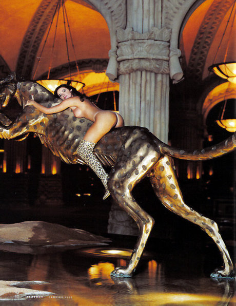 Luma De Oliveira ポルノスター 裸 写真