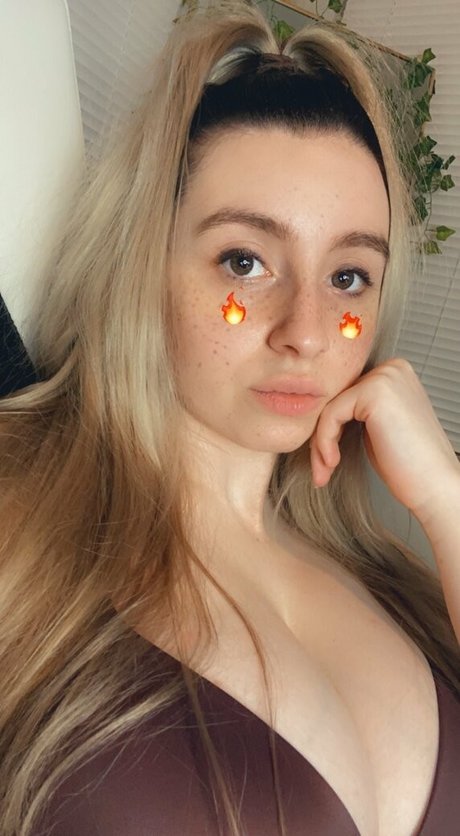 ぽっちゃりエモOnlyFans 美しいポルノ 写真