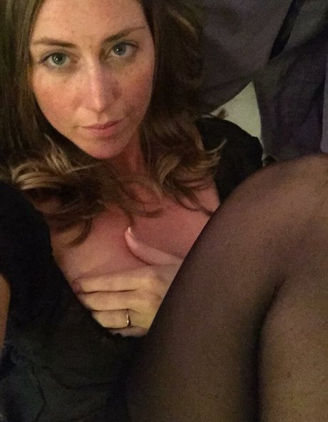 細身の黒人女性OnlyFans ポルノ ギャラリー