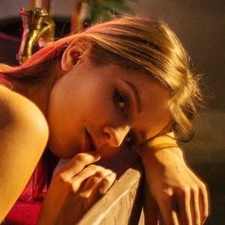 Carolina Kris セクシーモデル 写真