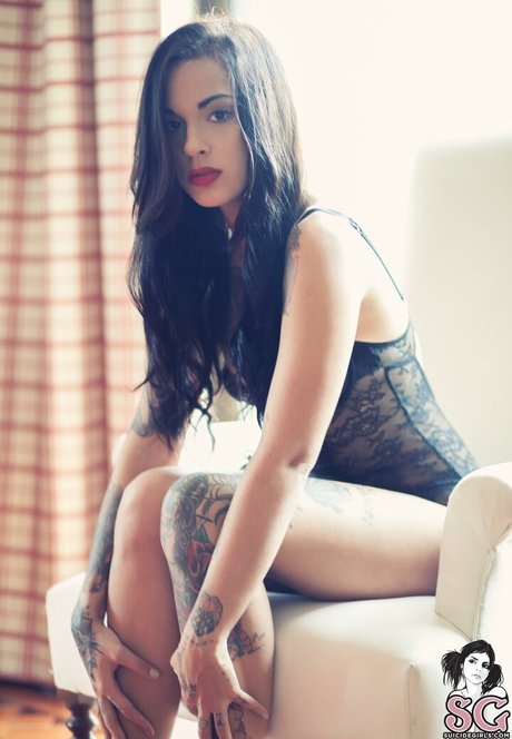 Illusion sg ホットなポルノスター 写真