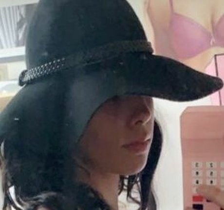 Mireya Milan トップスター ギャラリー