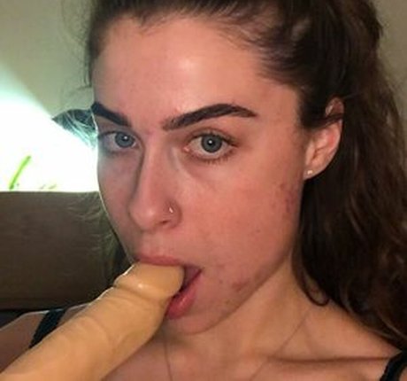 Lydia Forrest 独占スター 写真