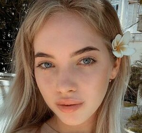 コスプレファックOnlyFans アート裸 画像