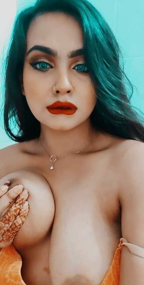 zamilah n ポルノスター 写真