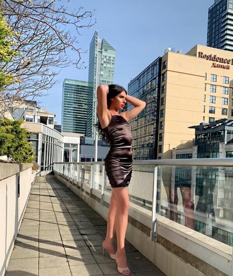 Ts Ema Bardot 無料スター 写真