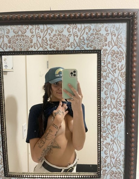 Kendall Serene ヌードモデル ギャラリー