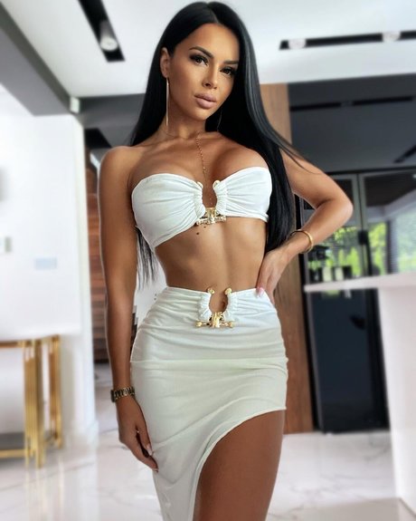 ilailonaa ヌードモデル 画像