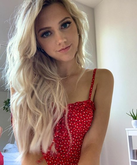 Kimcella ヌードスター ギャラリー