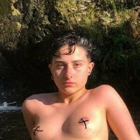 主観視点のアジア人OnlyFans セクシー裸 写真