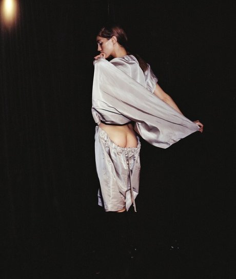 Samantha Gradoville 完璧な女優 写真