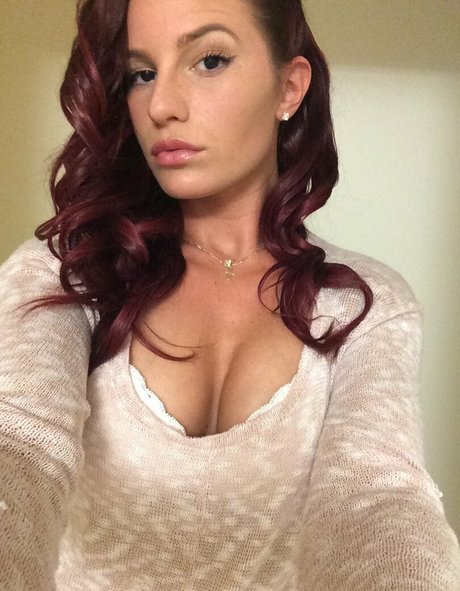 肉厚マンコOnlyFans アートヌード アーカイブ