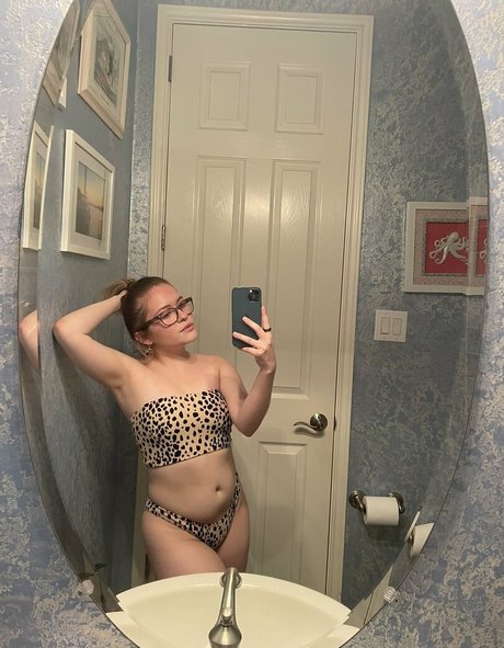 freakin dani 美しい女優 画像