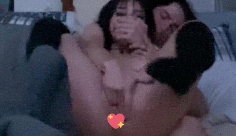 Dumbk1tten ポルノスター 美しい 写真