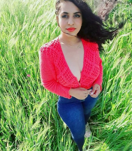 Olfa Fouzai ポルノスター 素敵 ギャラリー