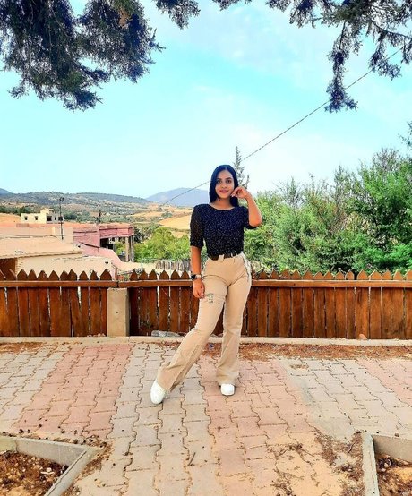 Olfa Fouzai ポルノスター エロティック 写真