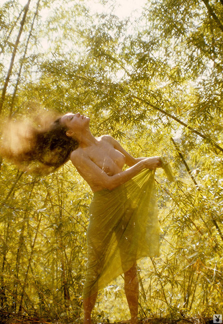 トップレスビーチOnlyFans 無料裸 画像